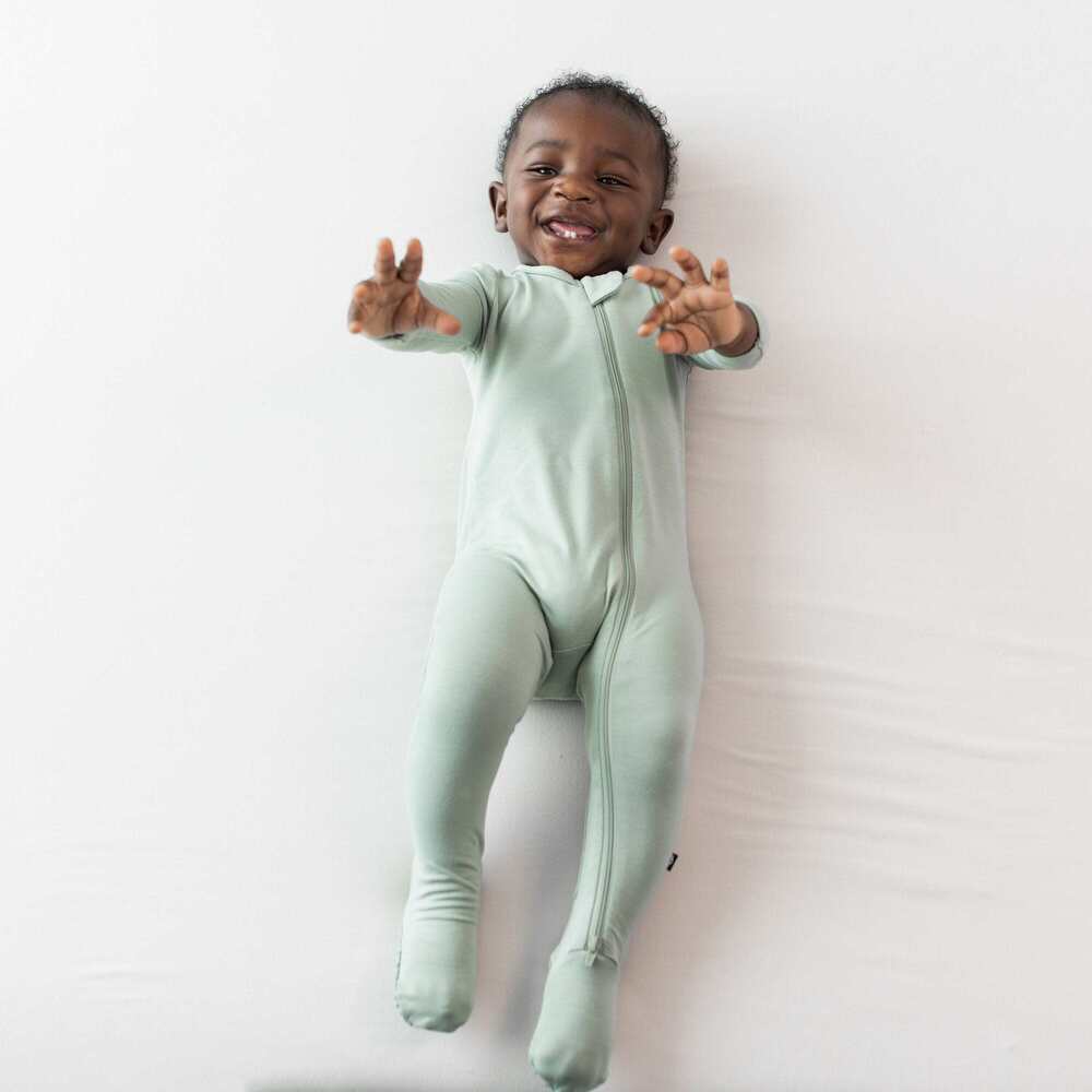 Kyte Baby Zippered Footie in Thyme Size 0-3 monthsThyme / 0-3 months